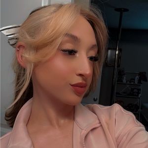 Meet your Posher, Victoria